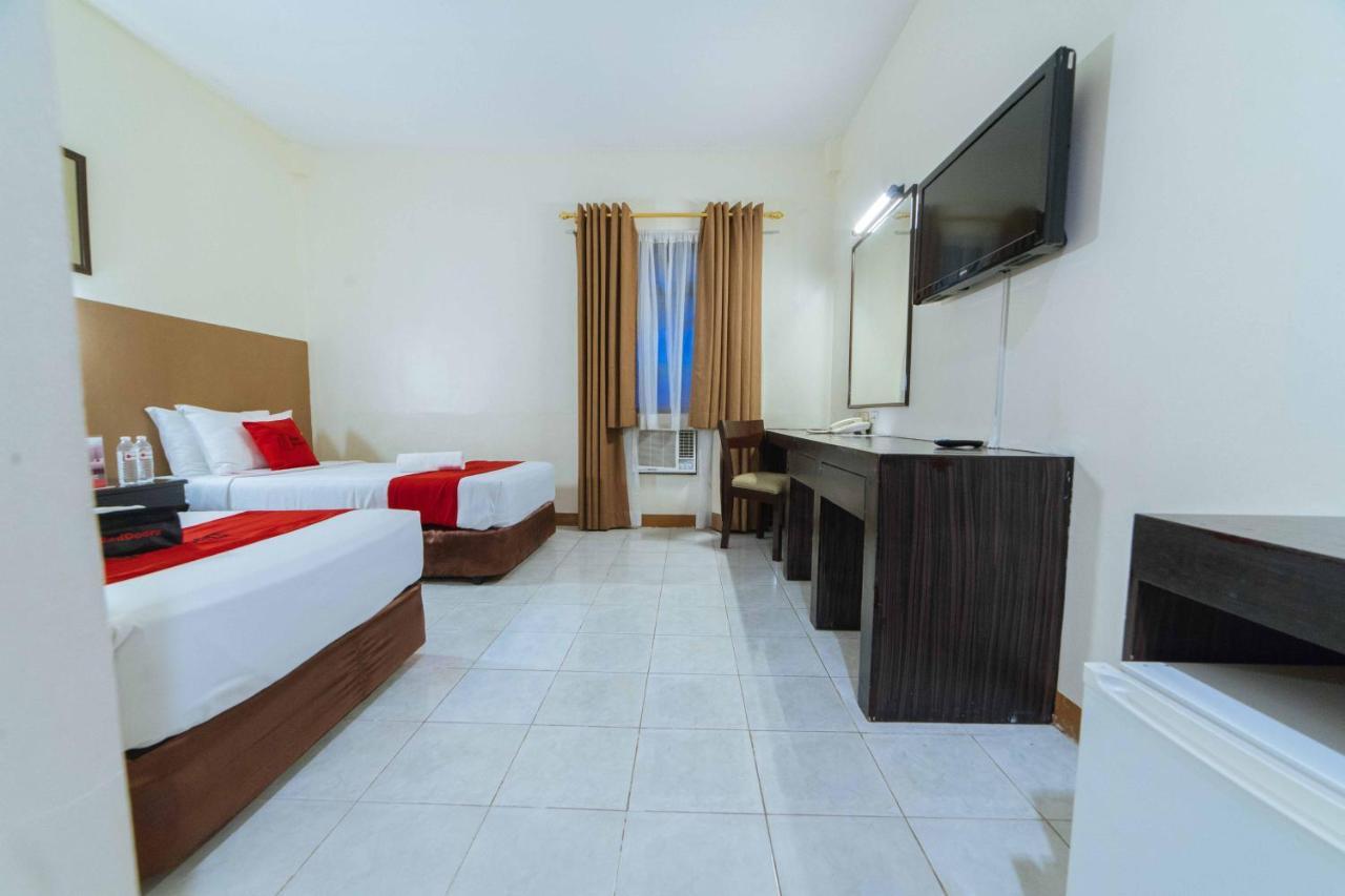Reddoorz Premium @ The Ritz Garden Oases Hotel Davao City Exterior foto