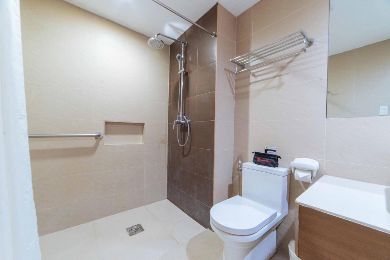 Reddoorz Premium @ The Ritz Garden Oases Hotel Davao City Quarto foto